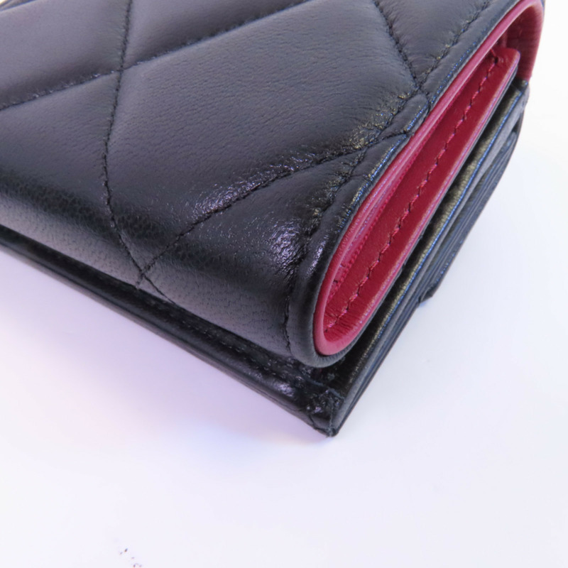 CHANEL 羊皮皮革C19 Wallet金扣錢包-14