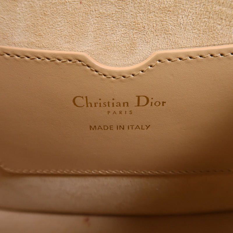 Dior 牛皮皮革Bobby Medium金扣肩背袋-17
