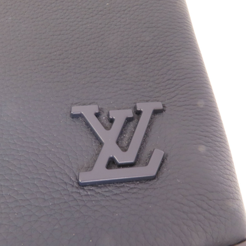LOUIS VUITTON 牛皮皮革Takeoff Pouch銀扣手拿包-9