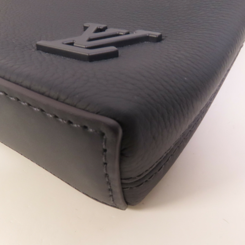 LOUIS VUITTON 牛皮皮革Takeoff Pouch銀扣手拿包-11