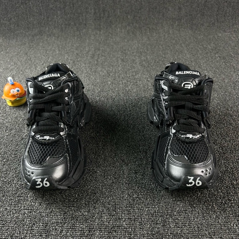 巴黎世家Runner黑色老爹鞋 36 碼整體成色不錯-1