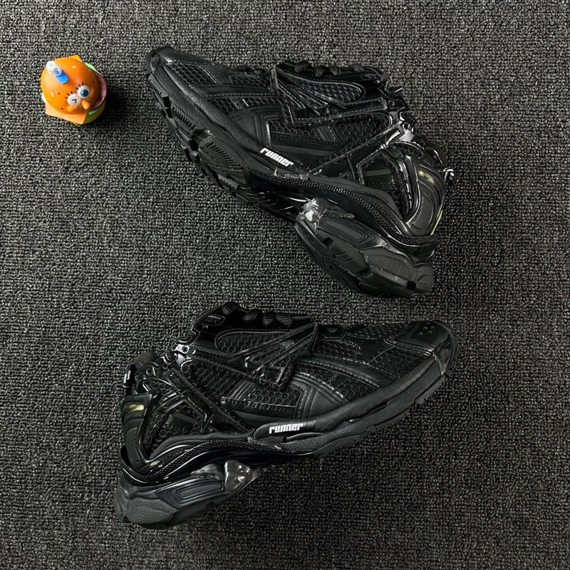 巴黎世家Runner黑色老爹鞋 36 碼整體成色不錯-3