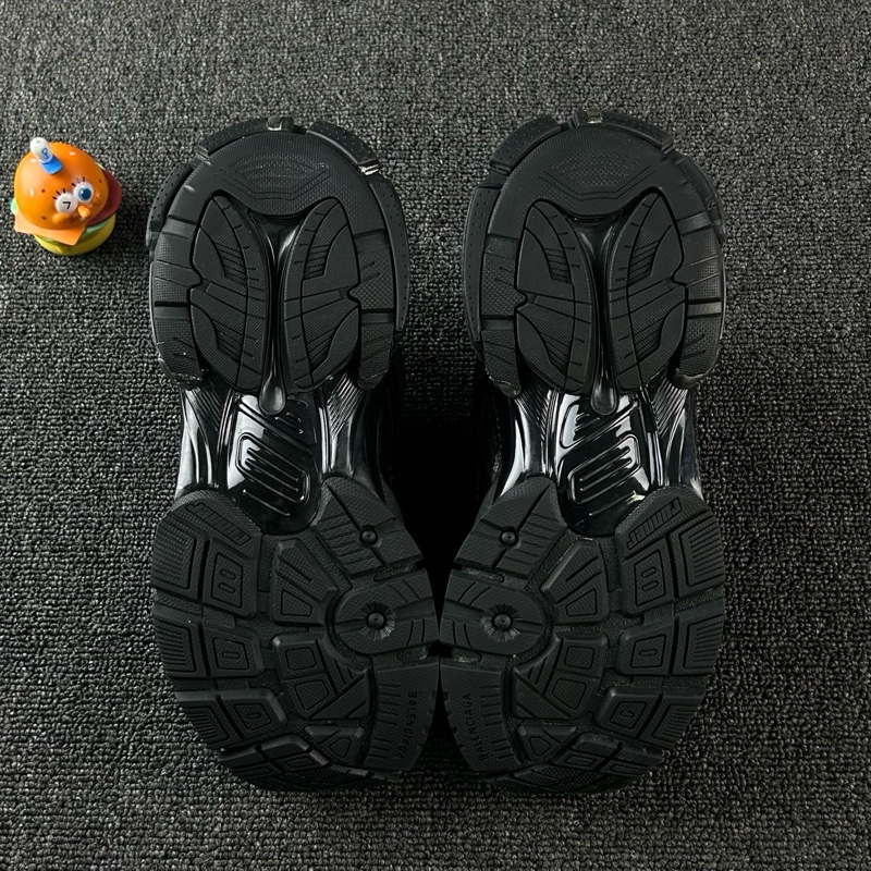 巴黎世家Runner黑色老爹鞋 36 碼整體成色不錯-5