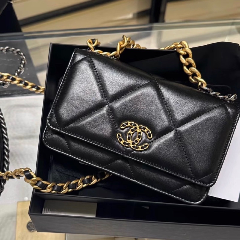 全新閒置 大全配🈶購證❤️ 香奈兒 #19bag #woc #黑金 #黑色-0