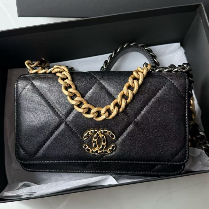 全新閒置 大全配🈶購證❤️ 香奈兒 #19bag #woc #黑金 #黑色-1