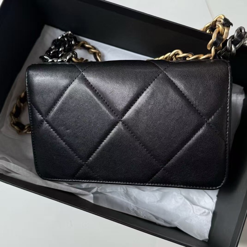 全新閒置 大全配🈶購證❤️ 香奈兒 #19bag #woc #黑金 #黑色-2