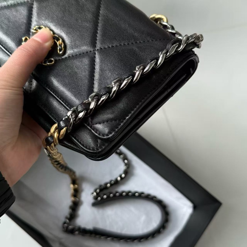 全新閒置 大全配🈶購證❤️ 香奈兒 #19bag #woc #黑金 #黑色-4