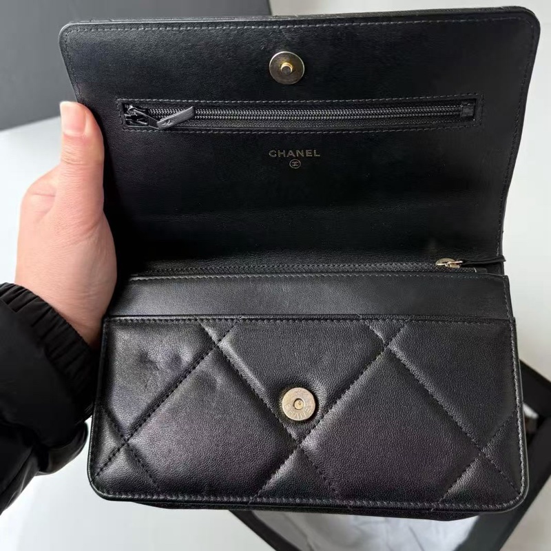 全新閒置 大全配🈶購證❤️ 香奈兒 #19bag #woc #黑金 #黑色-7