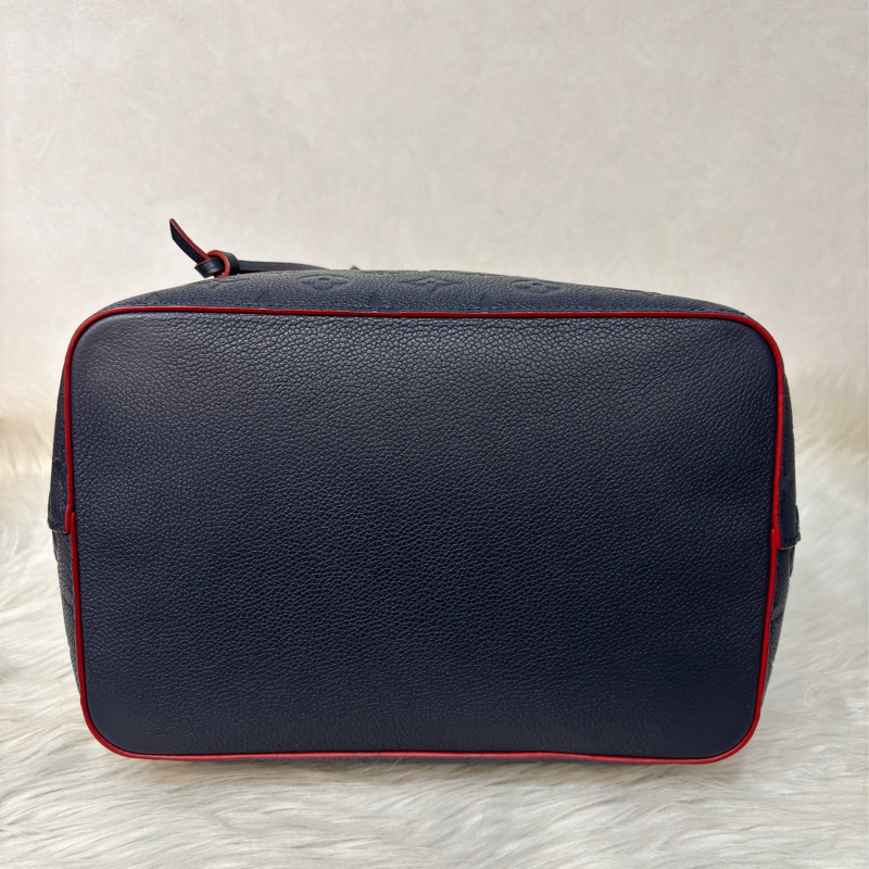 LV M45306 MM Nano Noé 荔枝皮 海軍藍 紅 雙色 水桶包 肩背包 側背包 斜背包 兩用包-7