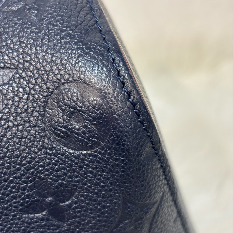 LV M45306 MM Nano Noé 荔枝皮 海軍藍 紅 雙色 水桶包 肩背包 側背包 斜背包 兩用包-10