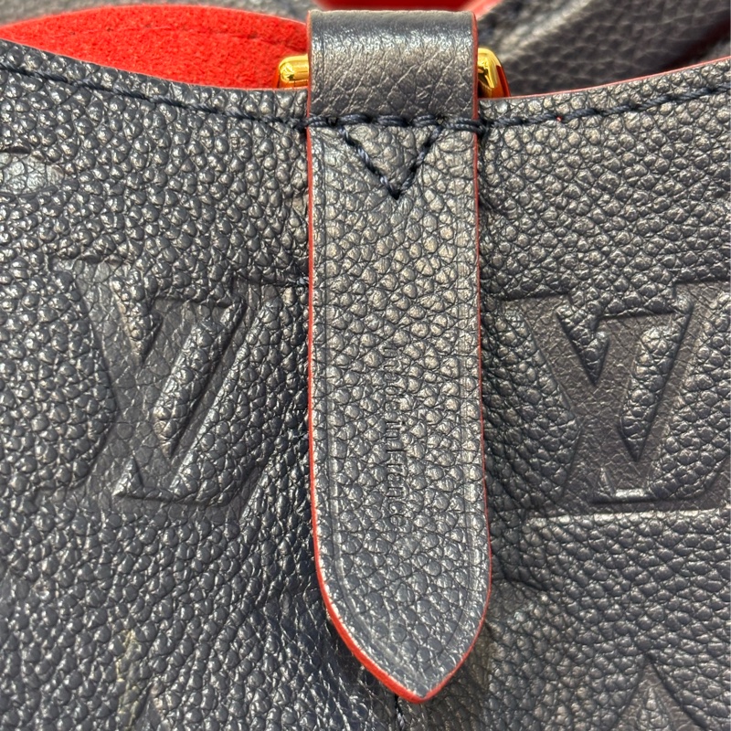 LV M45306 MM Nano Noé 荔枝皮 海軍藍 紅 雙色 水桶包 肩背包 側背包 斜背包 兩用包-23