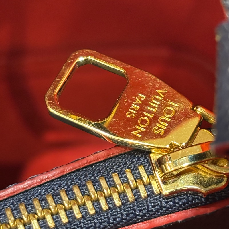 LV M45306 MM Nano Noé 荔枝皮 海軍藍 紅 雙色 水桶包 肩背包 側背包 斜背包 兩用包-33