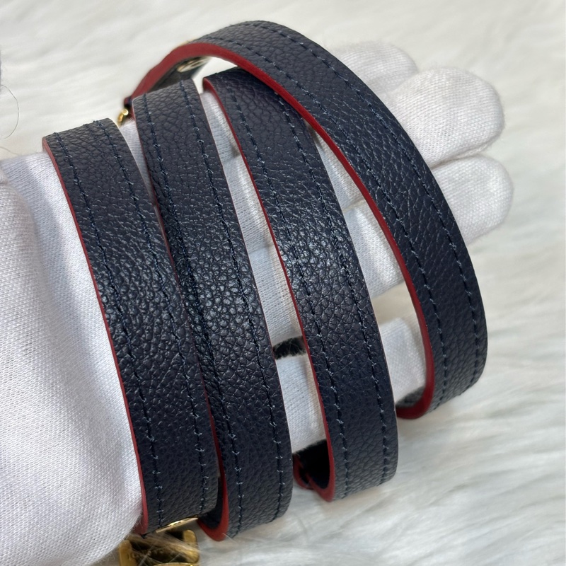 LV M45306 MM Nano Noé 荔枝皮 海軍藍 紅 雙色 水桶包 肩背包 側背包 斜背包 兩用包-44