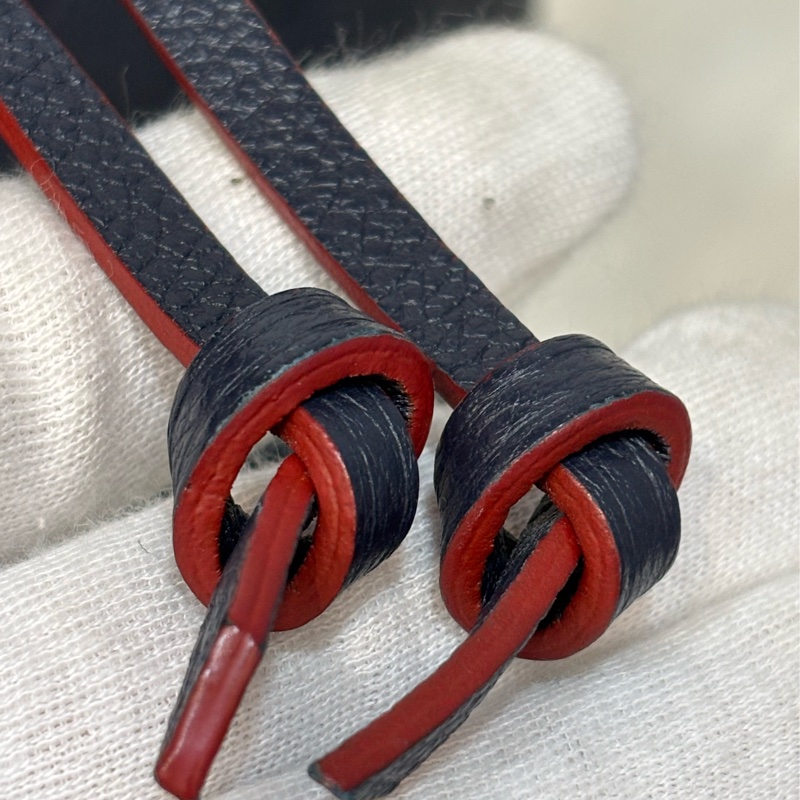 LV M45306 MM Nano Noé 荔枝皮 海軍藍 紅 雙色 水桶包 肩背包 側背包 斜背包 兩用包-48