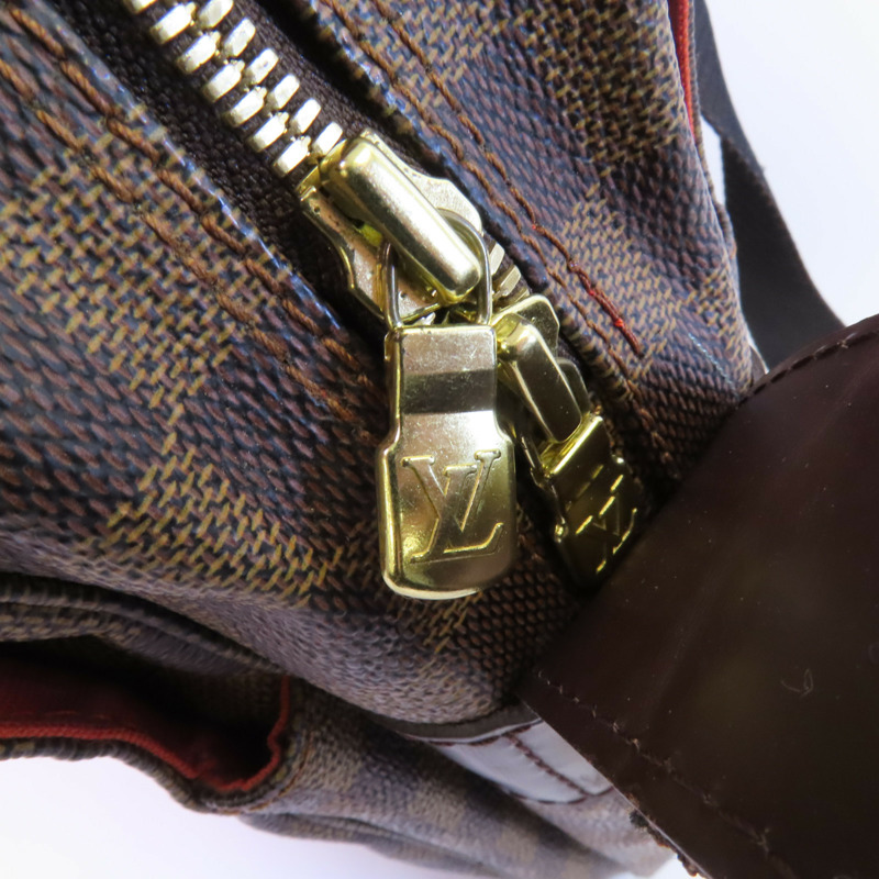 LOUIS VUITTON Damier Naviglio金扣肩背袋-10