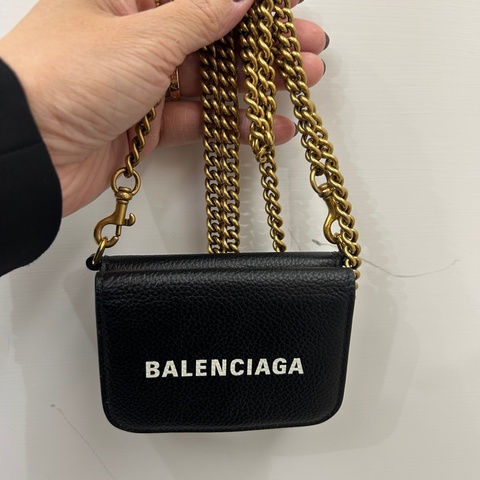 Balenciaga 黑牛皮前釦零錢袋後三折三卡短夾