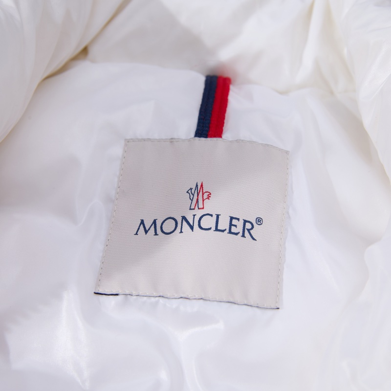 ❤️ MONCLER 白色 羽絨背心 秋冬搭配神器-10