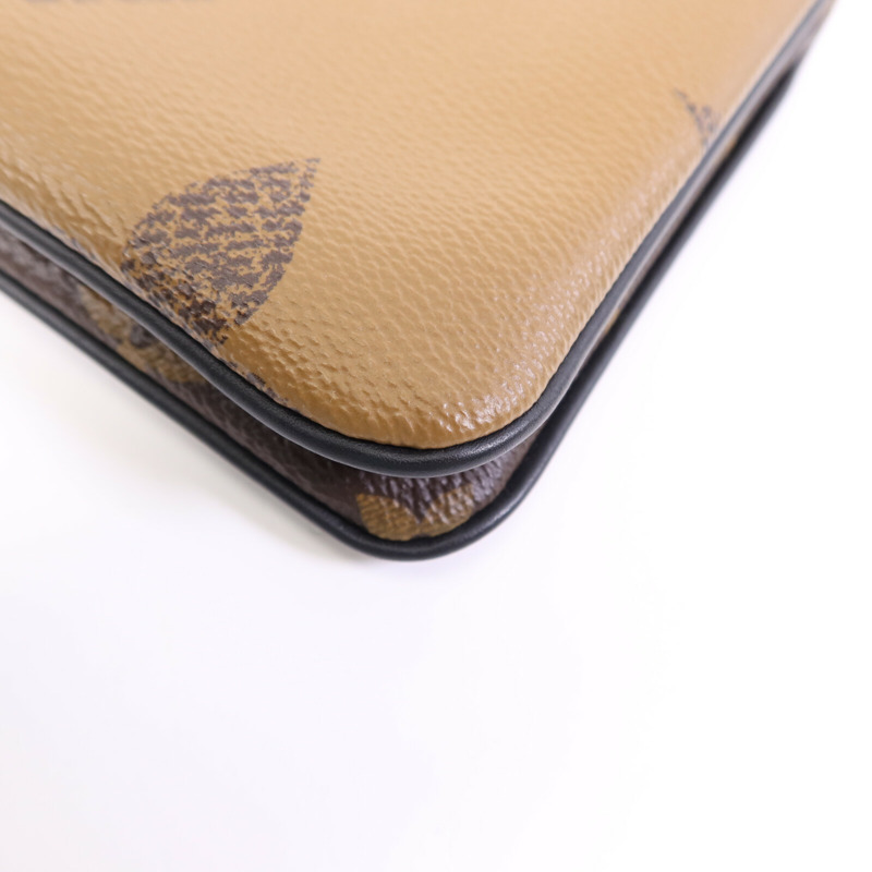 LOUIS VUITTON Monogram Giant Reverse Double Zip Pochette金扣肩背袋-9