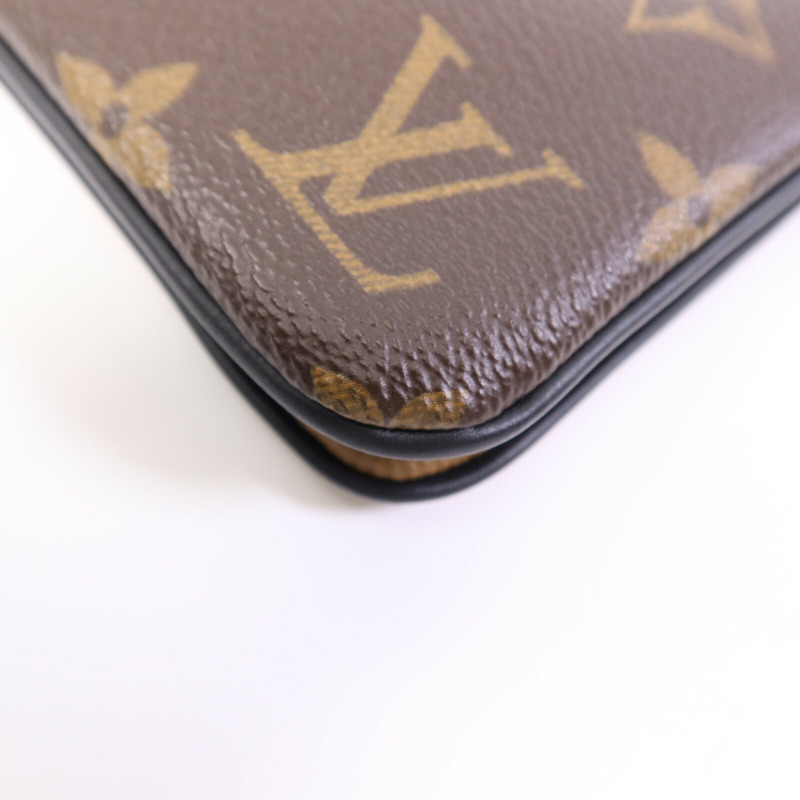 LOUIS VUITTON Monogram Giant Reverse Double Zip Pochette金扣肩背袋-11