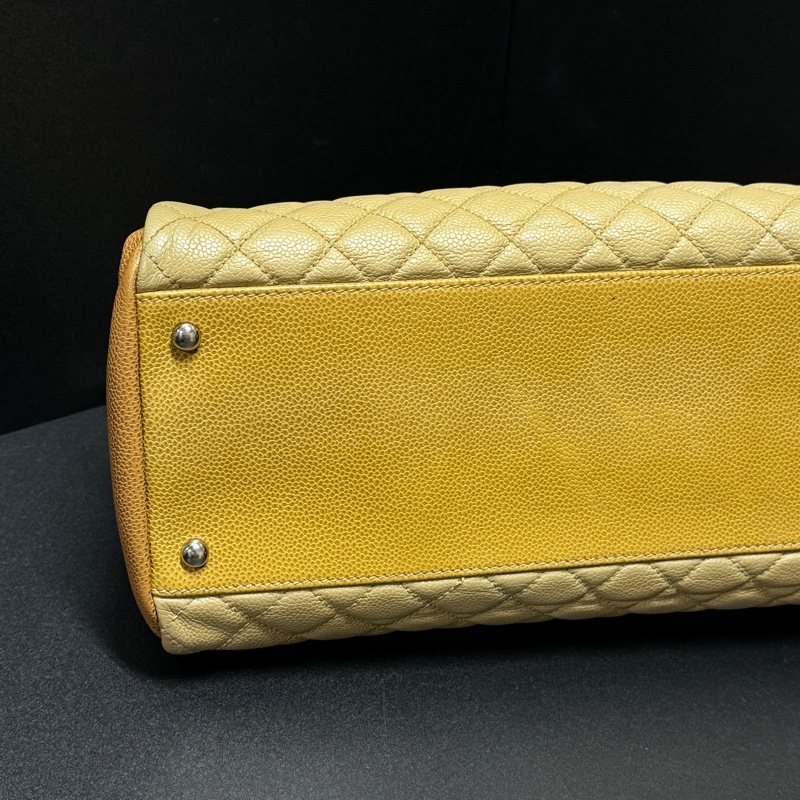 【魚子醬牛皮😍】 Chanel 香奈兒 保齡球包 可斜背+肩背 專櫃23萬！-10