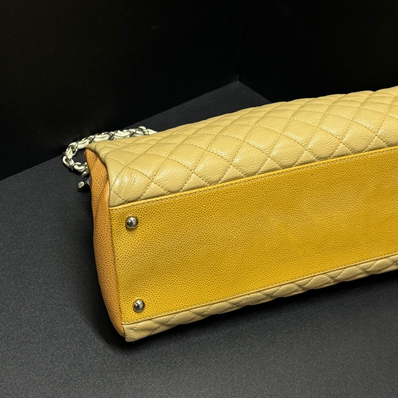 【魚子醬牛皮😍】 Chanel 香奈兒 保齡球包 可斜背+肩背 專櫃23萬！-13