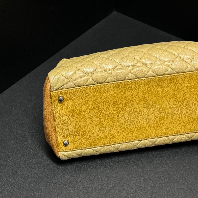 【魚子醬牛皮😍】 Chanel 香奈兒 保齡球包 可斜背+肩背 專櫃23萬！-15