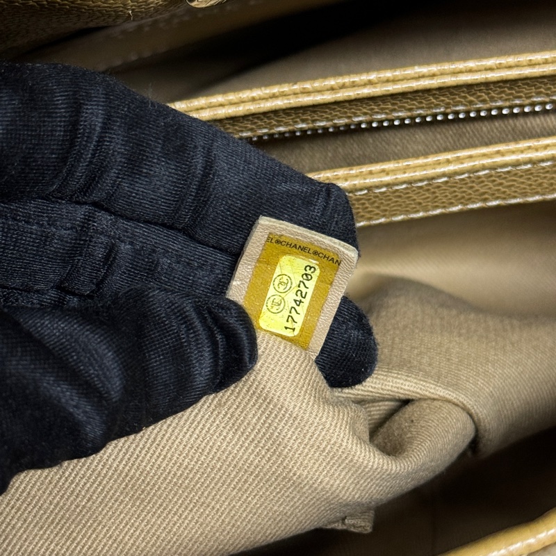 【魚子醬牛皮😍】 Chanel 香奈兒 保齡球包 可斜背+肩背 專櫃23萬！-26