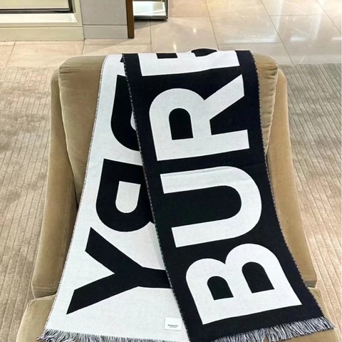 Burberry 字母雙色羊毛圍巾