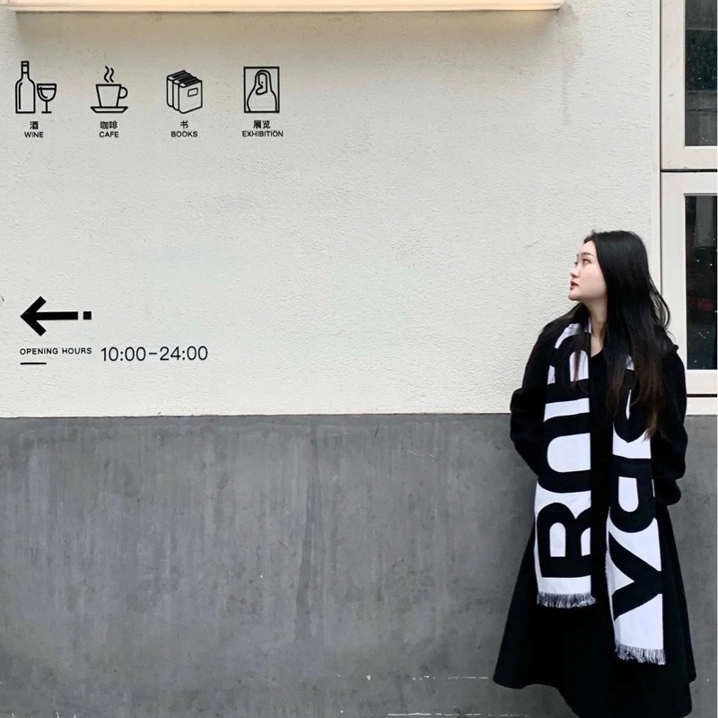 Burberry 字母雙色羊毛圍巾-6