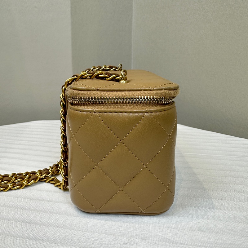 香奈兒/Chanel Vanity Case 淺棕色羊皮菱格紋長盒子 金球鏈帶肩背包 17x9.5x8cm-2
