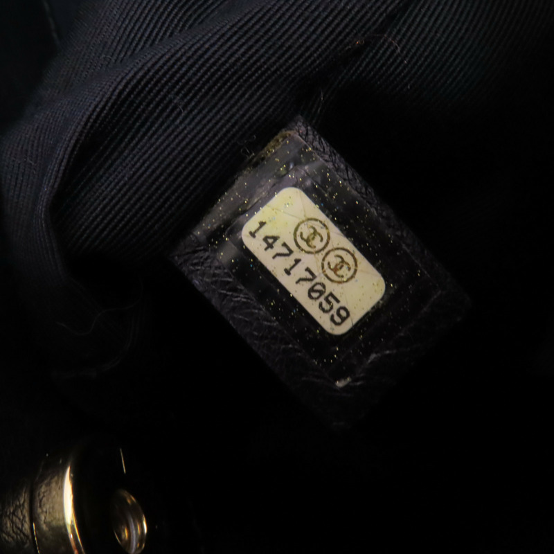 CHANEL 牛皮皮革Chain Around Tote金扣鏈帶肩背袋-12