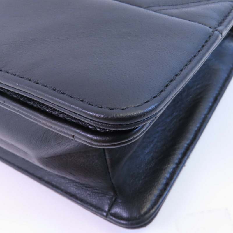 CHANEL 牛皮皮革Chain Shoulder金扣鏈帶肩背袋-6