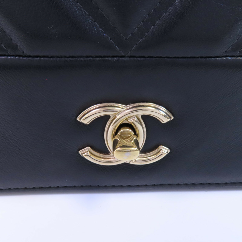 CHANEL 牛皮皮革Chain Shoulder金扣鏈帶肩背袋-9