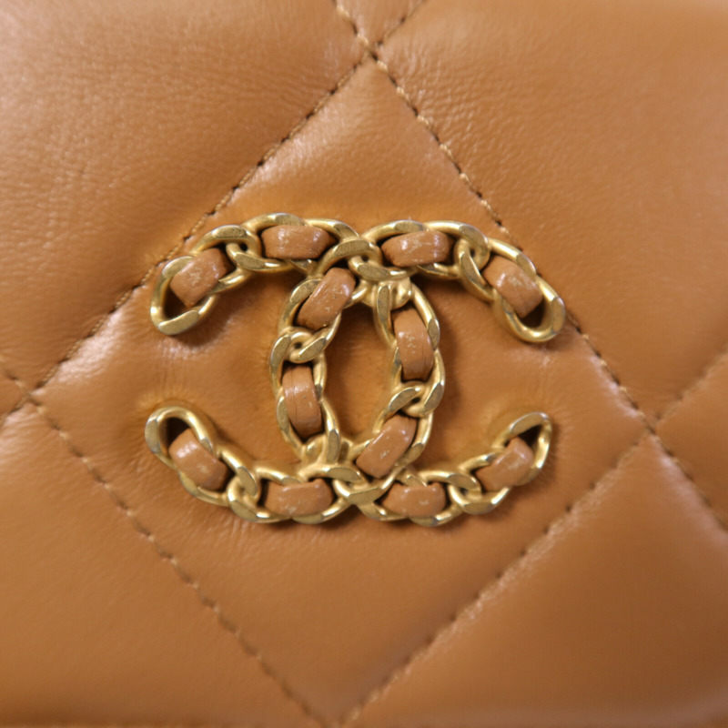 CHANEL 羊皮皮革CHANEL 19 Phone Bag金扣鏈帶手挽肩背兩用袋-6