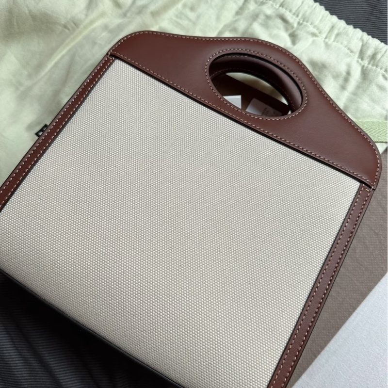 Burberry 迷你pocket口袋包-1