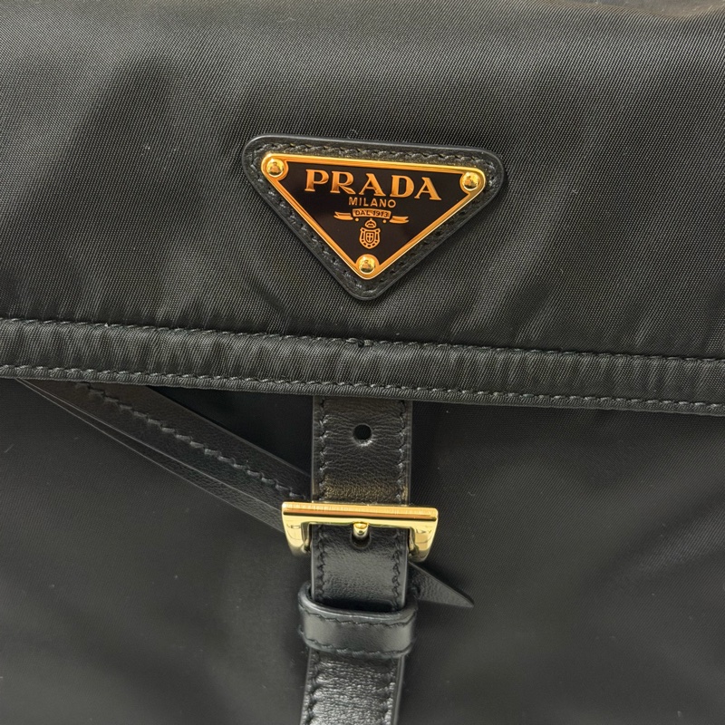 Prada Explore 中號尼龍肩背袋-7