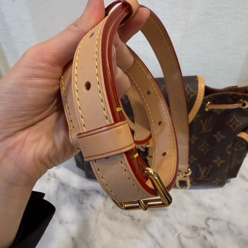 LV 原花金釦Odyssee束口肩斜背包M25085-19