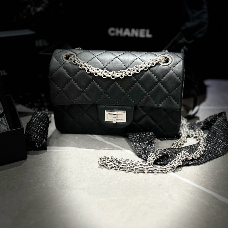 Chanel 2.55 mini 牛皮黑銀 晶片款-0
