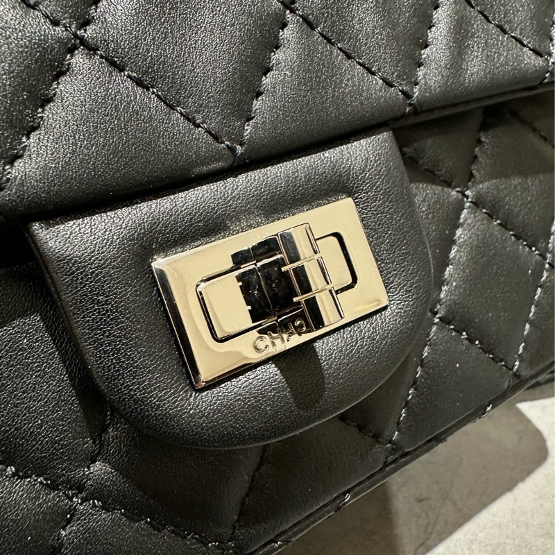 Chanel 2.55 mini 牛皮黑銀 晶片款-14