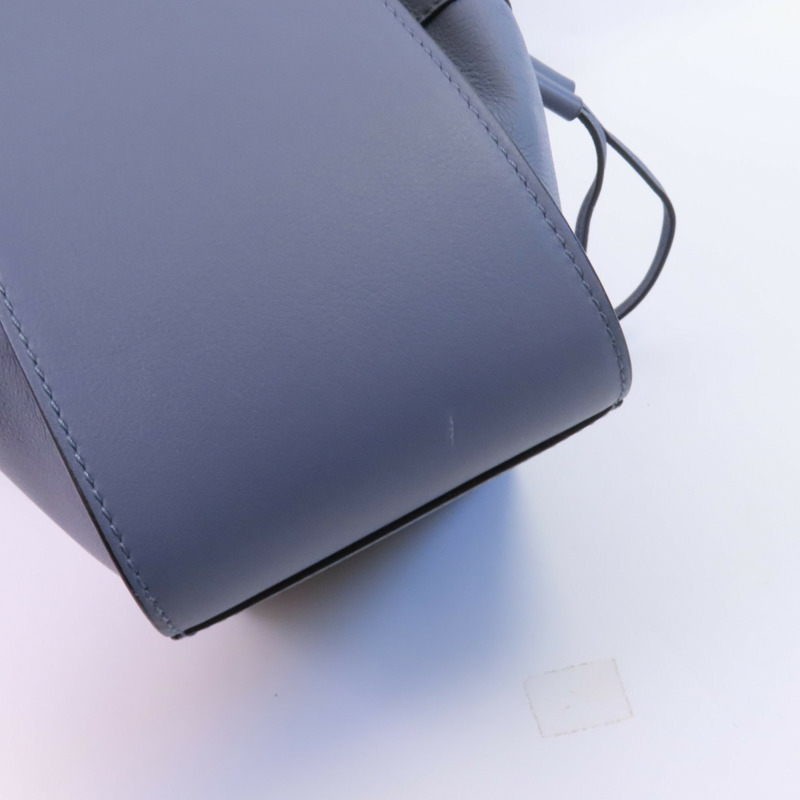 LOEWE 牛皮皮革Hammock Mini肩背袋-4