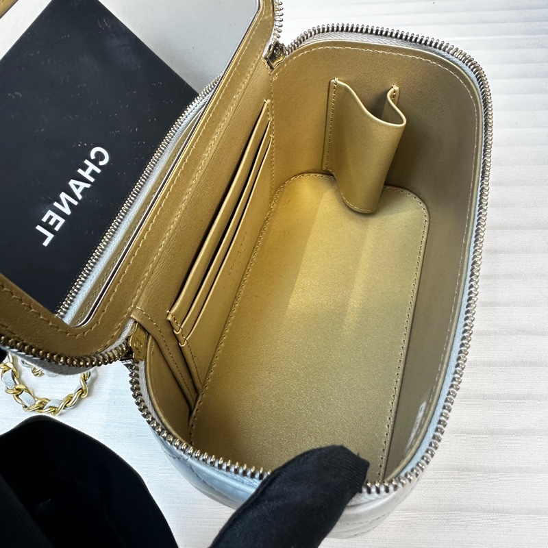香奈兒/Chanel Vanity Case 淡藍色羊皮菱格紋長盒子 金球鏈帶肩背包17×9.5x8cm-11