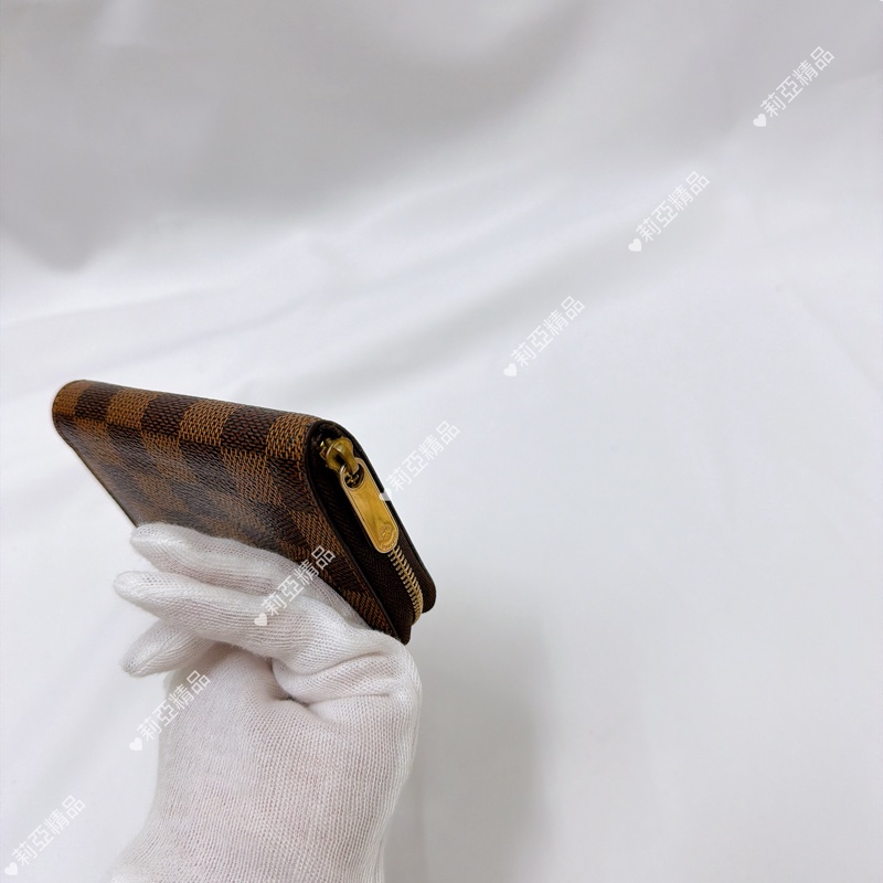 莉亞精品♡LV 棋盤格ㄇ拉零錢包 二手美品-8
