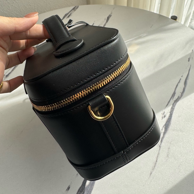 Celine黑金手提化妝箱包-1