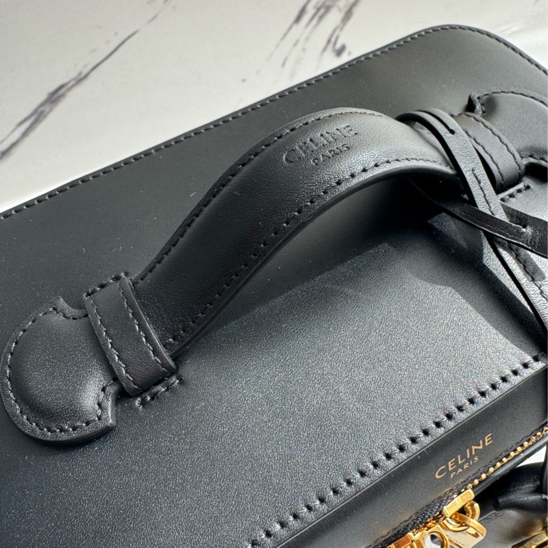 Celine黑金手提化妝箱包-4