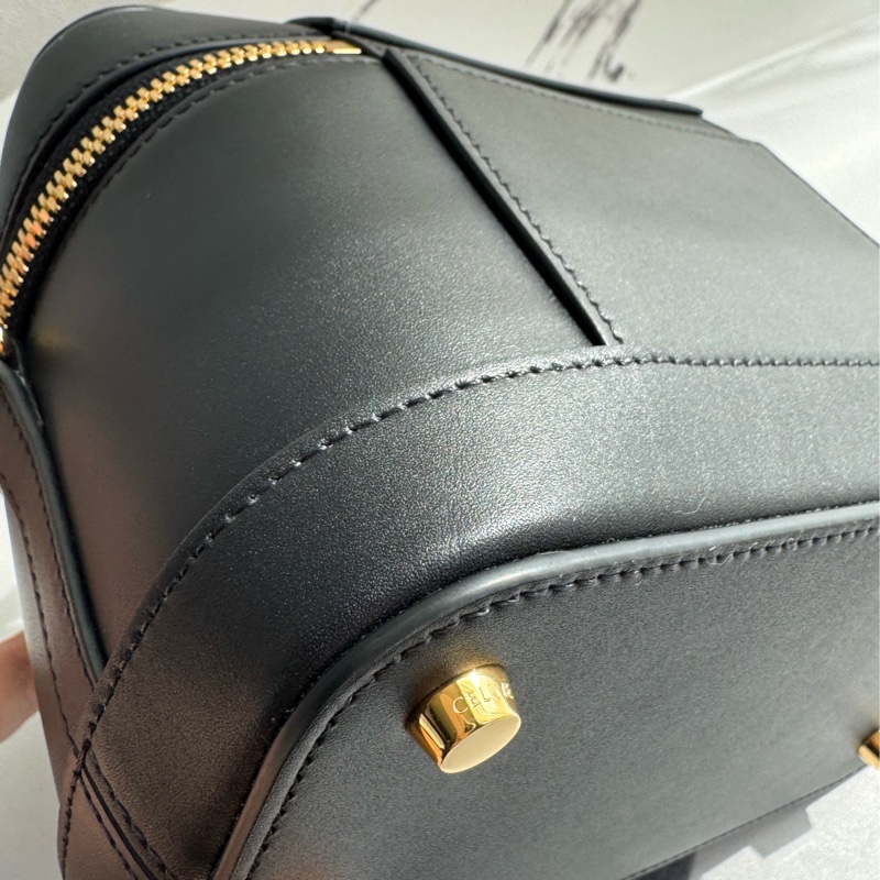 Celine黑金手提化妝箱包-8