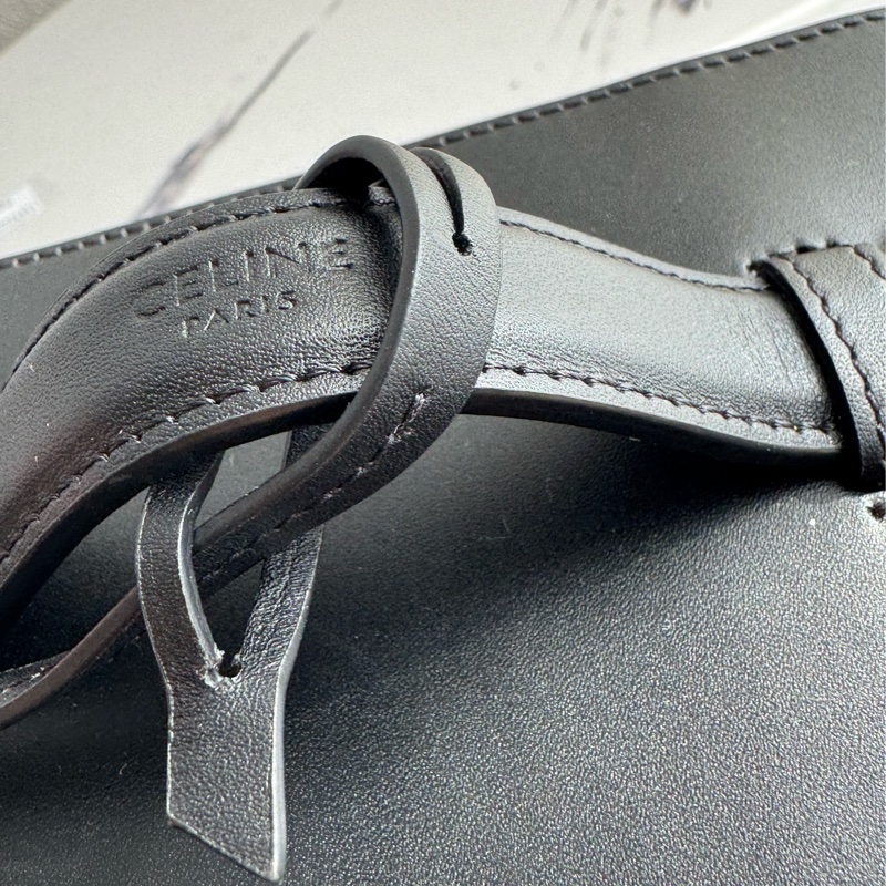 Celine黑金手提化妝箱包-17