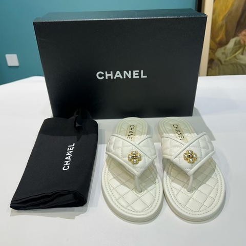 99新Chanel香奈兒超美 白色 人字拖 拖鞋  尺寸36碼 有塵袋