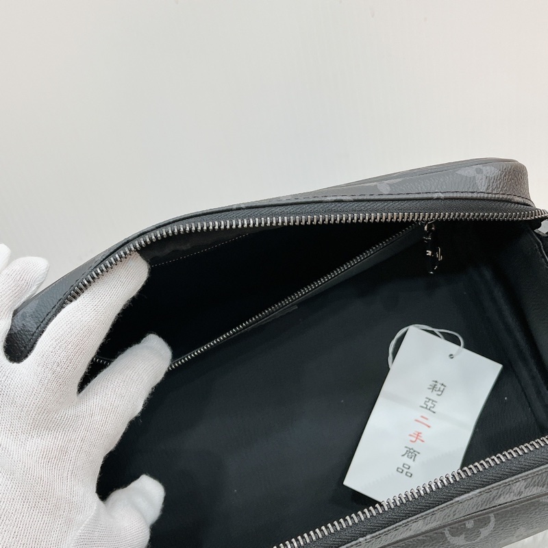 莉亞精品♡LV M46354 黑灰雙層拉鍊手拿包 二手-15