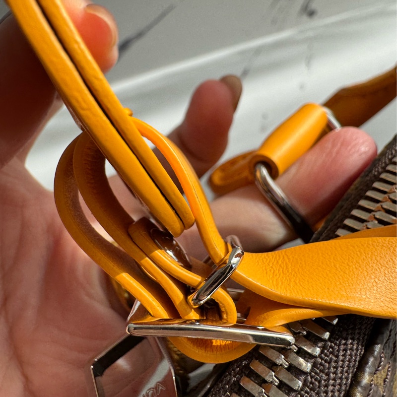 Lv花紋黃邊keepall25手提兩用包 超經典-12