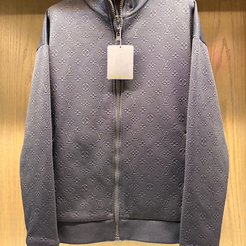 Louis Vuitton 全新 深藍色 暗紋 浮雕 老花 外套-3